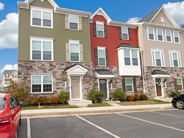 9909 Cedarmass Cir, Fredericksburg, VA 22408