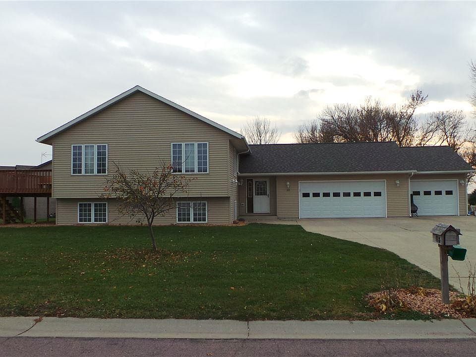1st image of 105 Loraine Dr