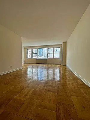 Rented by Bond New York | media 8