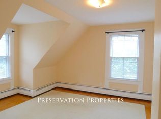 47 Page Rd #2, Newtonville, MA 02460