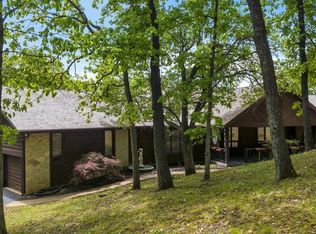 1638 Wolf Trail Rd, Ballwin, MO 63021