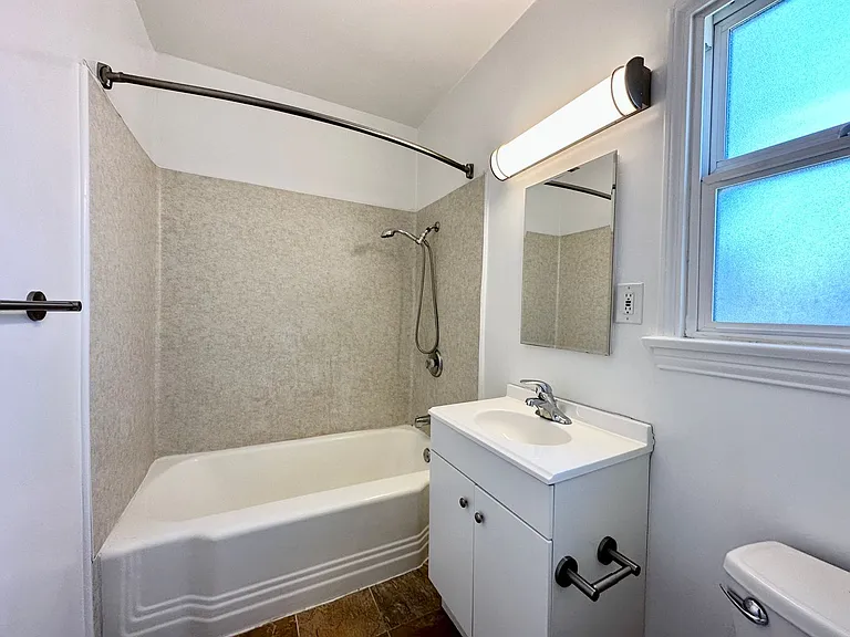 4464 Illinois St — Photo 7