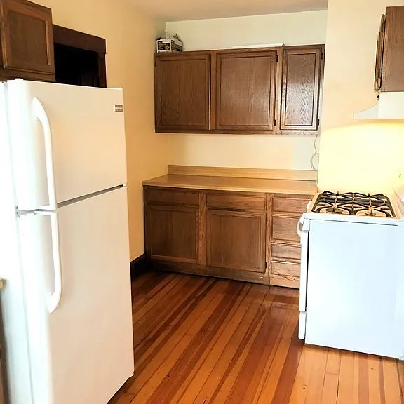 61 Presidents Ave #1L — Photo 6