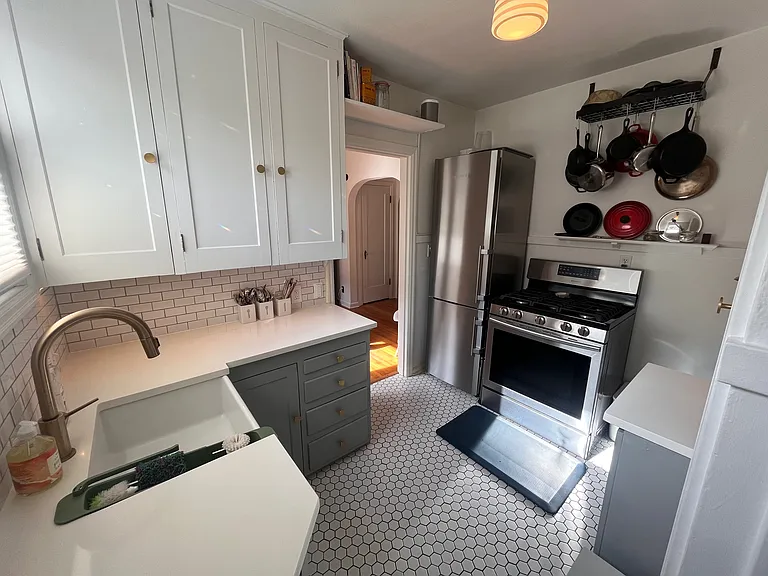 4353 NE Halsey St — Photo 15