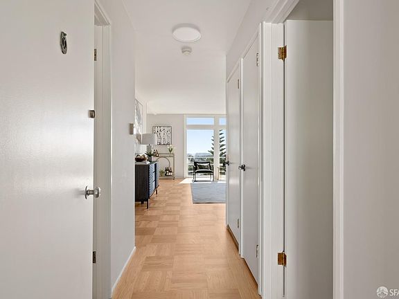 4th image of 179 Kensington Way