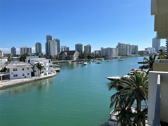 3rd image of 6937 E Bay Dr APT 506