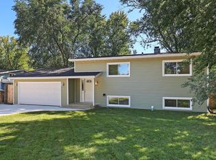 12437 41st Ave, Pleasant Prairie, WI 53158