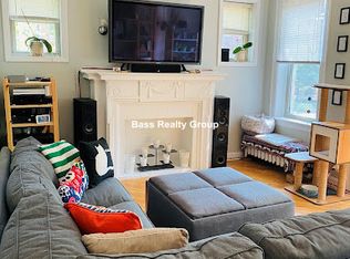 6978 N Greenview Ave APT 3, Chicago, IL 60626