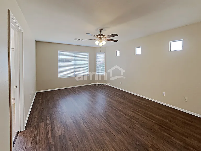 3614 W Vineyard Rd — Photo 9