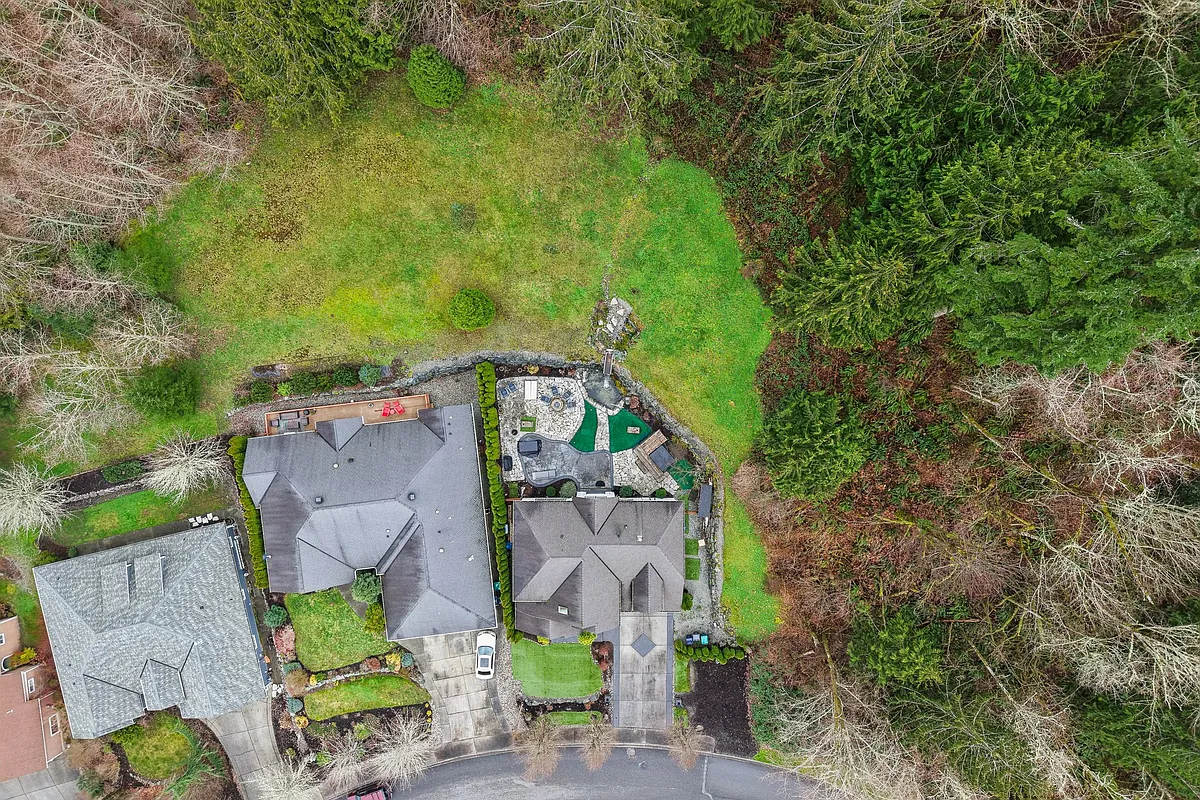 Building Photo - 4812 Beaver Pond Dr S