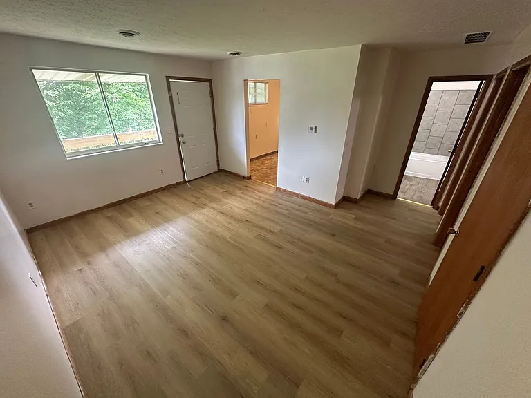 3505 Elm St — Photo 4