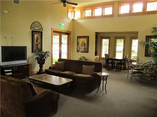 420 Manchester Ln, Austin, TX 78737