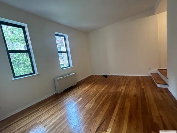 143 West 69th Street image 6 of 16