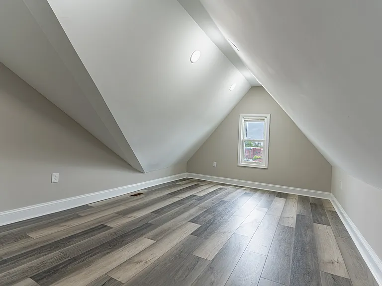 426 Evesham Ave — Photo 22