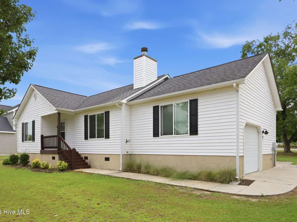 803 Wood Creek Drive, Hubert, NC 28539