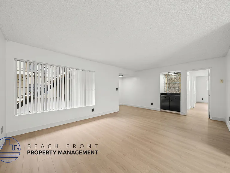 925 N. Inglewood Ave. — Photo 5