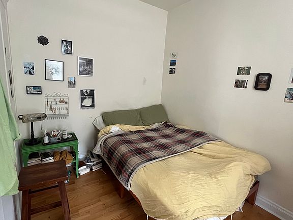 5th image of 3024 W Wabansia Ave #3