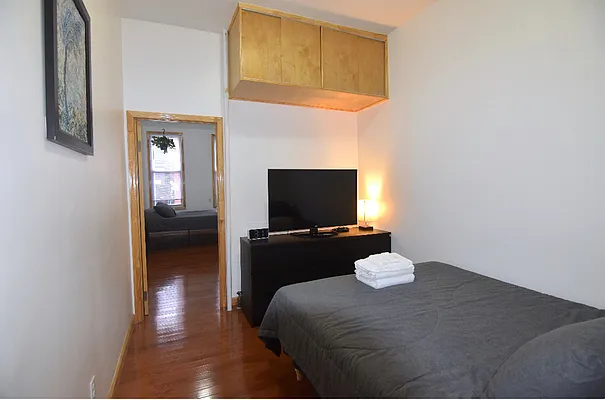 Rented by Bond New York | media 9