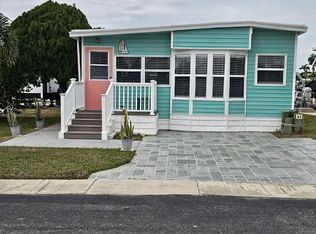 2070 Mast Ln, Palm Harbor, FL 34683