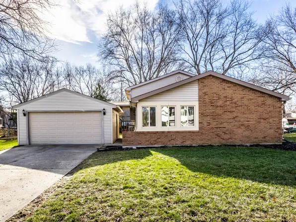 7609 Home Dr, Fishers, IN 46038