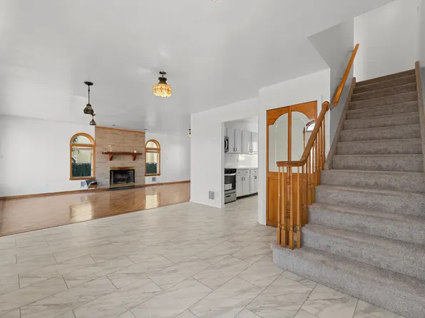 2452 East 74th Street image 1 of 27