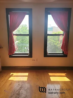 Rented by Batra Group Inc | media 15