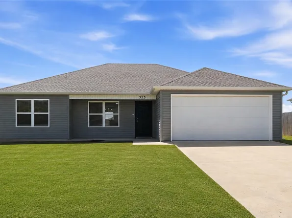 353 Evans St, Huntsville, AR 72740