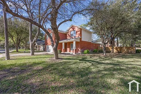 200 Creek Ridge Ln — Photo 2