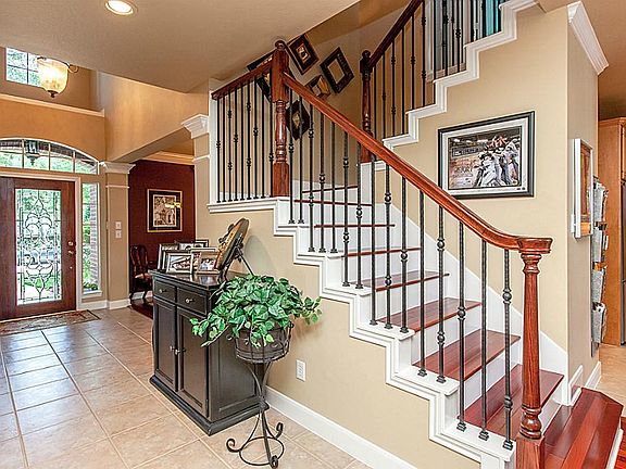 3rd image of 4511 Pine Heather Ct
