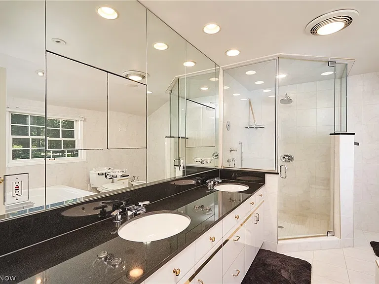 6933 Gates Rd — Photo 10