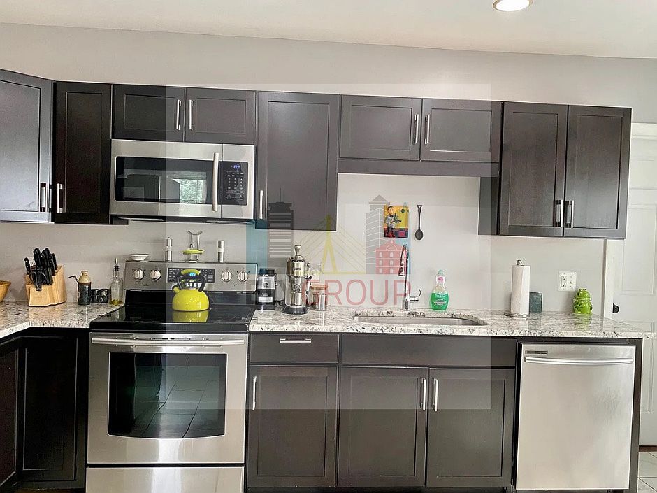 1st image of 76 Birch St Unit 3