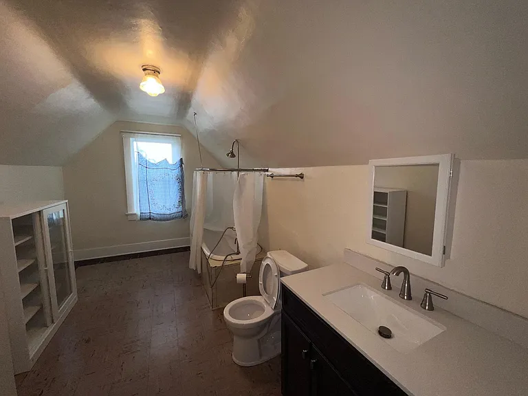 135 N 400 W — Photo 3