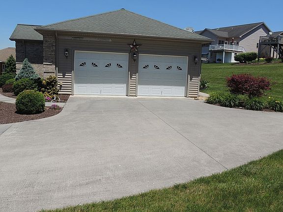 2nd image of 155 Dogwood Dr
