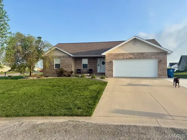 497 Rosewood Ln, Aviston, IL 62216