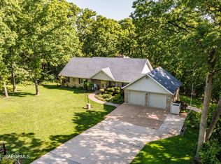 330 Cannondale Rd, Jefferson City, MO 65109