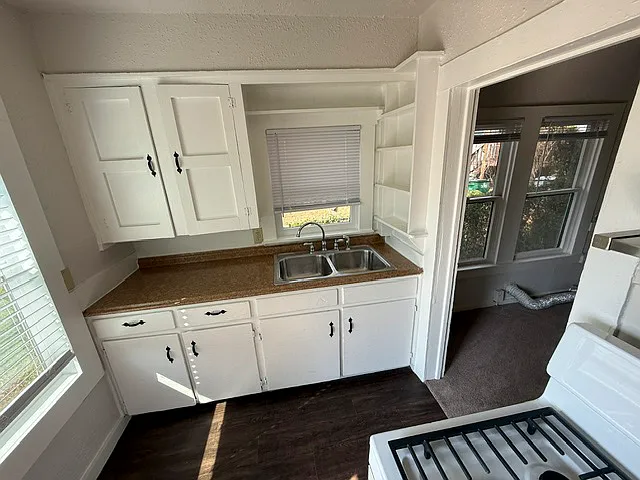 2 bed, $1,995 — Photo 3
