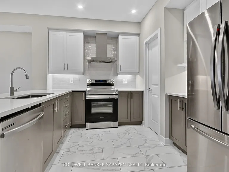 330 Whitham Cres — Photo 8
