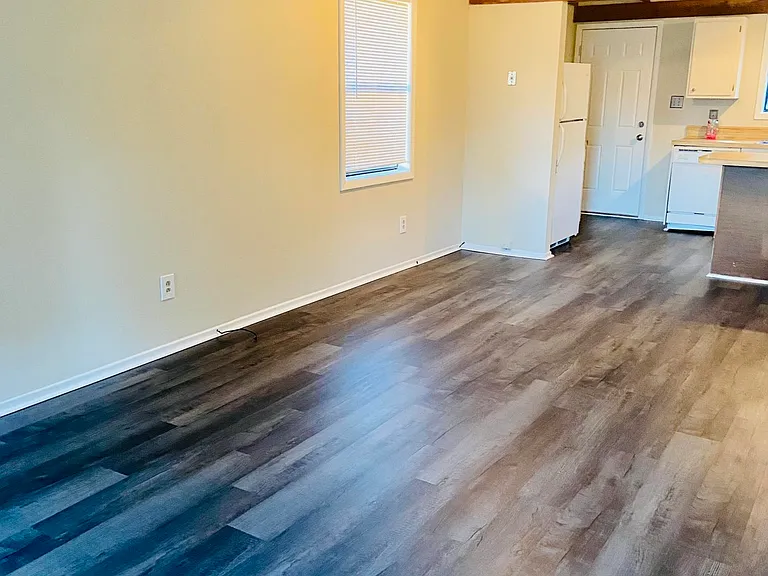 129 Village Cir — Photo 3