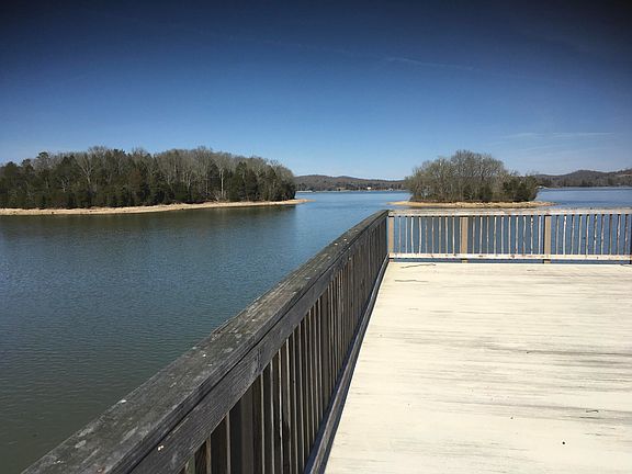 5th image of E Shore Dr