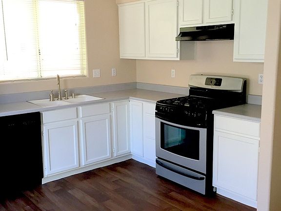 5th image of 7212 Royal Guard Ave