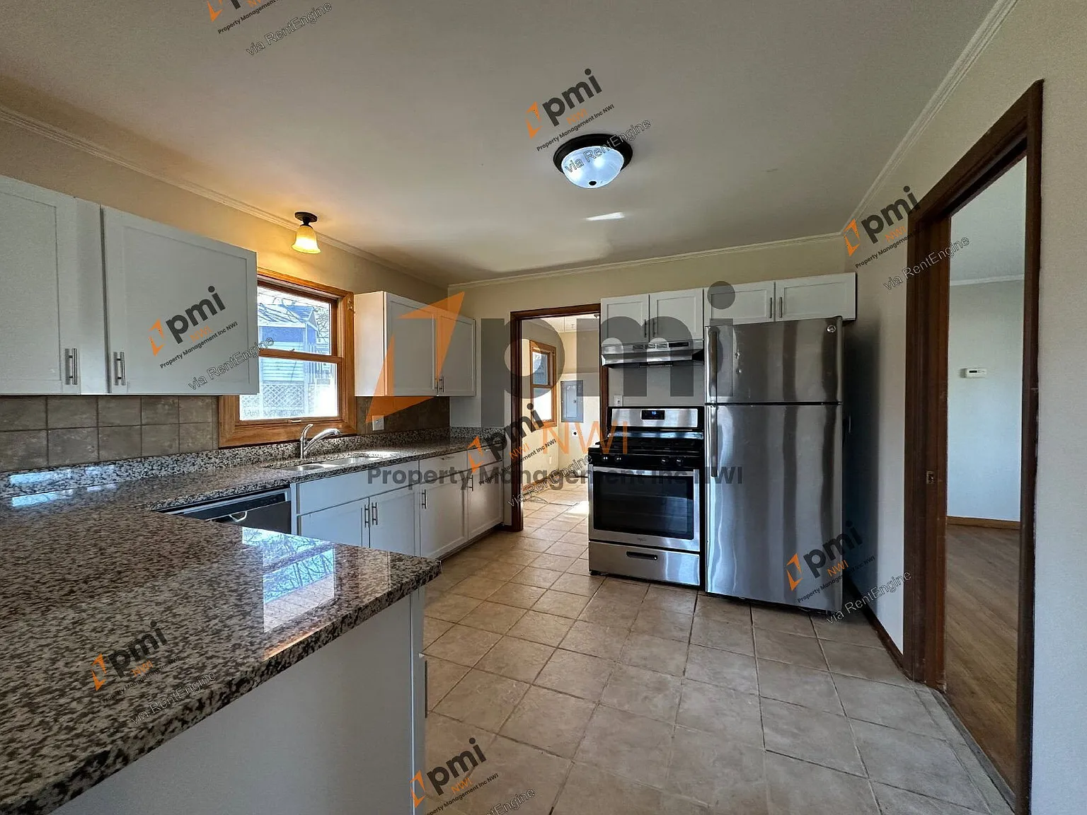 3 bed, 2.0 bath, 1630 sqft, $2,095 — Photo 3