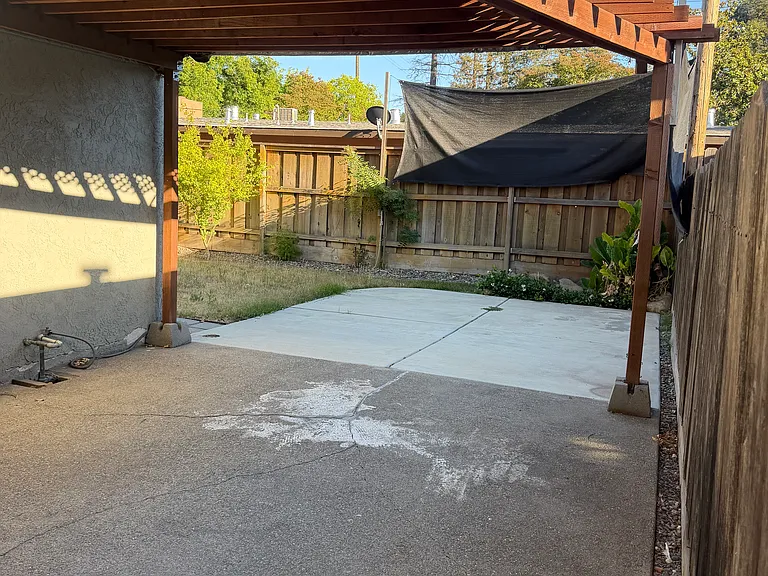 1123 Tully Rd — Photo 14