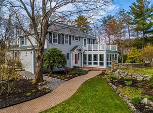 8 Ledge Pasture Ln, Cape Neddick, ME 03902