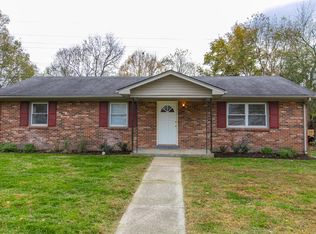 438 Edgewood Dr, Nicholasville, KY