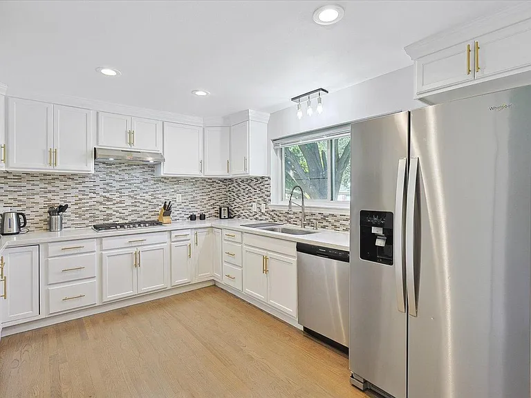 3608 Courtdale Dr #3608 — Photo 32