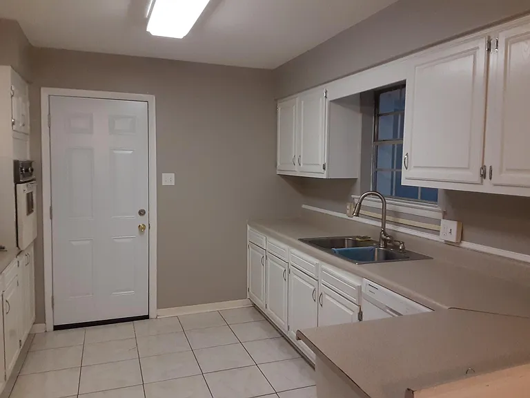 107 Walz Cir — Photo 3