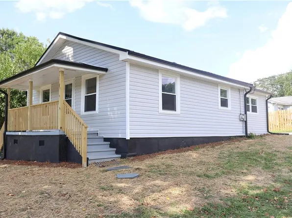 1016 Rauhut St, Burlington, NC 27217