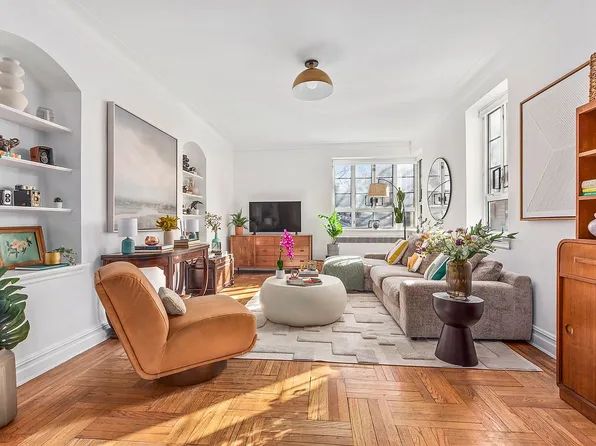 140 8th Ave APT 1B, Brooklyn, NY 11215