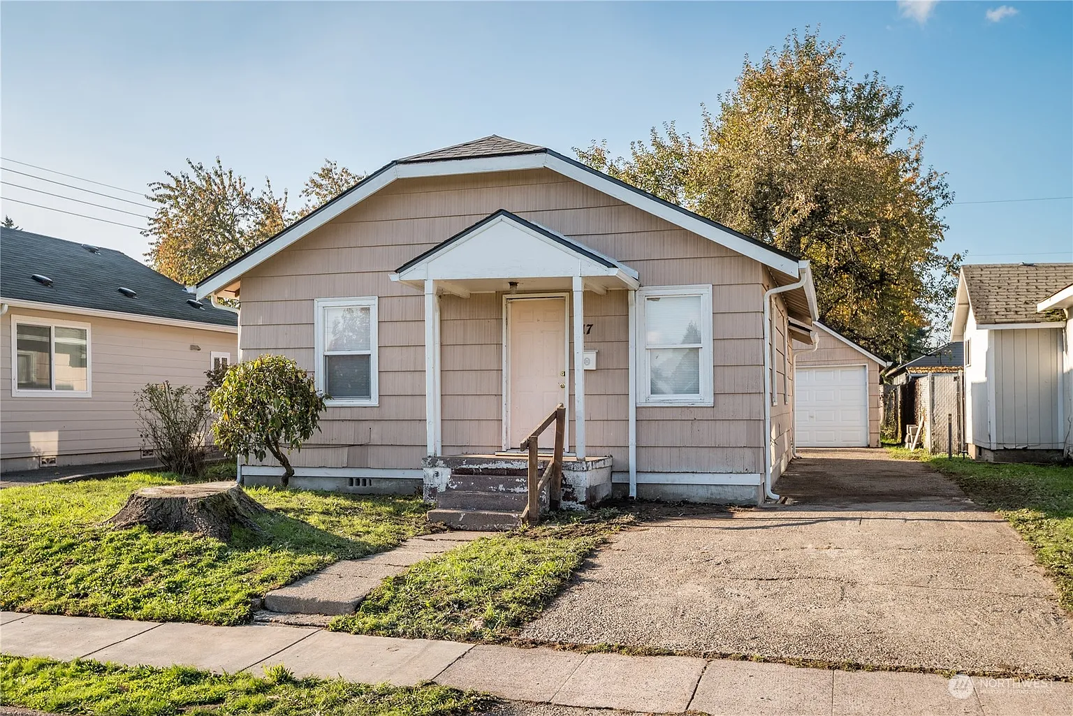 217 22nd Avenue photo 1