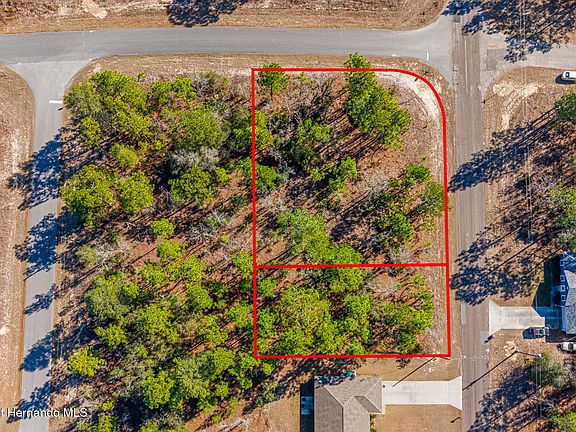 2nd image of 6932 N Glenridge Cir